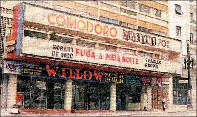 Fachada histórica del cine